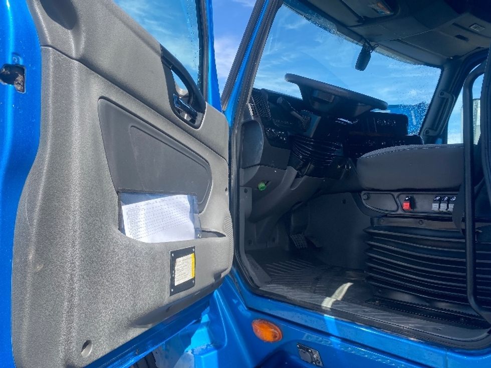 Sleeper Tractor-Heavy Duty Tractors-International-2020-LT625-El Paso-TX-777,278\n\t\tmiles-$ 28,000 - Image 9