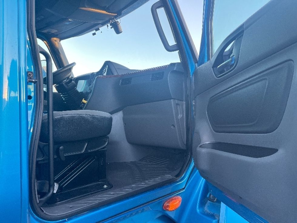 Sleeper Tractor-Heavy Duty Tractors-International-2020-LT625-El Paso-TX-777,299\n\t\tmiles-$ 28,000 - Image 13