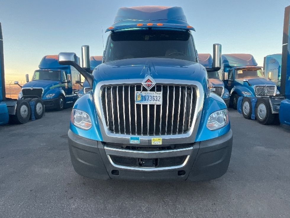 Sleeper Tractor-Heavy Duty Tractors-International-2020-LT625-El Paso-TX-777,299\n\t\tmiles-$ 28,000 - Image 2