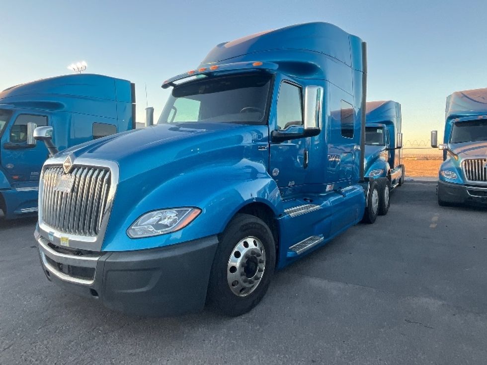 Sleeper Tractor-Heavy Duty Tractors-International-2020-LT625-El Paso-TX-777,299\n\t\tmiles-$ 28,000 - Image 3