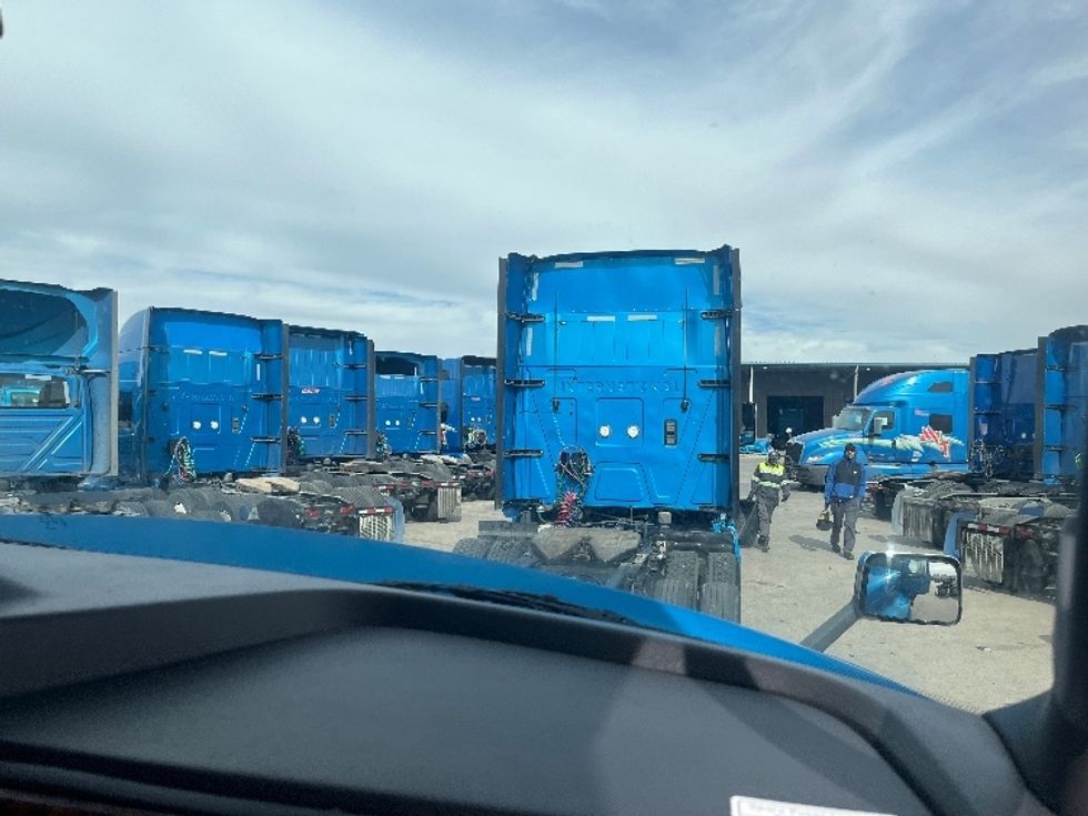 Sleeper Tractor-Heavy Duty Tractors-International-2020-LT625-El Paso-TX-778,410\n\t\tmiles-$ 28,000 - Image 14