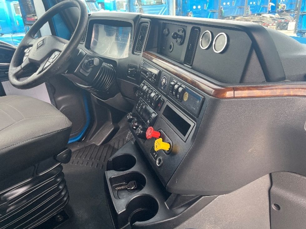 Sleeper Tractor-Heavy Duty Tractors-International-2020-LT625-El Paso-TX-778,410\n\t\tmiles-$ 28,000 - Image 15