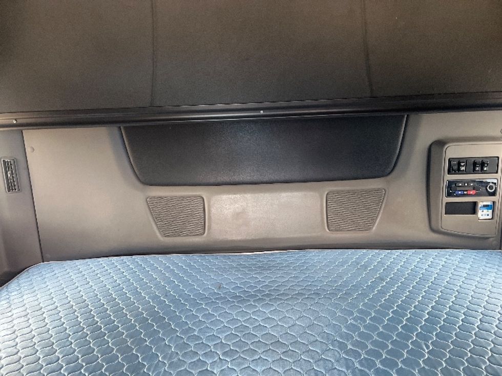 Sleeper Tractor-Heavy Duty Tractors-International-2020-LT625-El Paso-TX-778,410\n\t\tmiles-$ 28,000 - Image 16