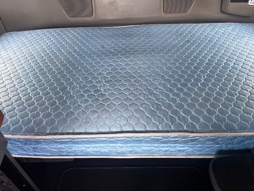 Sleeper Tractor-Heavy Duty Tractors-International-2020-LT625-El Paso-TX-778,410\n\t\tmiles-$ 28,000 - Image 17