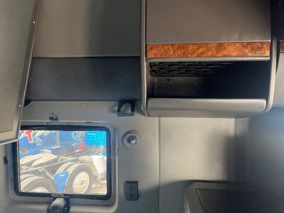 Sleeper Tractor-Heavy Duty Tractors-International-2020-LT625-El Paso-TX-778,410\n\t\tmiles-$ 28,000 - Image 18