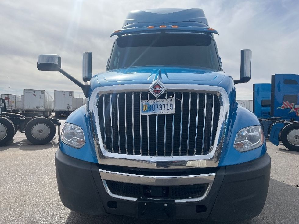 Sleeper Tractor-Heavy Duty Tractors-International-2020-LT625-El Paso-TX-778,410\n\t\tmiles-$ 28,000 - Image 2