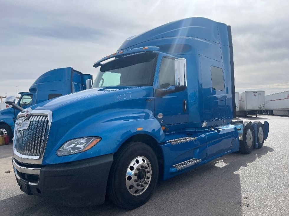 Sleeper Tractor-Heavy Duty Tractors-International-2020-LT625-El Paso-TX-778,410\n\t\tmiles-$ 28,000 - Image 3