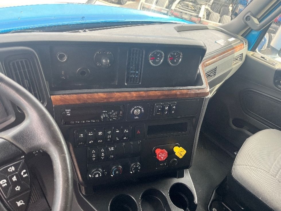 Sleeper Tractor-Heavy Duty Tractors-International-2020-LT625-El Paso-TX-778,796\n\t\tmiles-$ 28,000 - Image 10