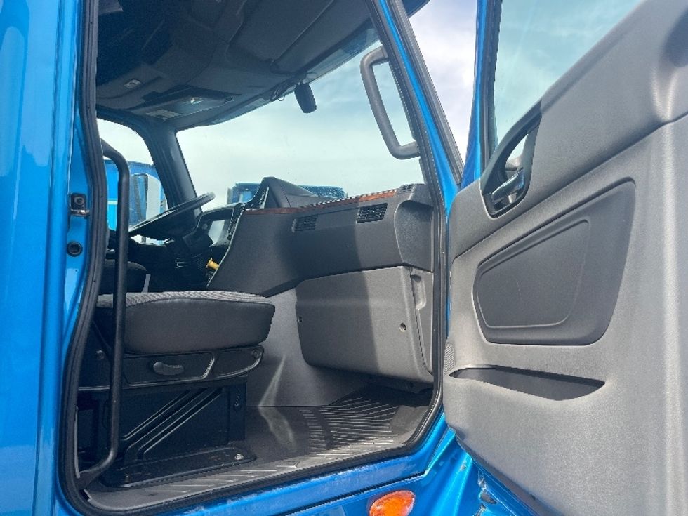 Sleeper Tractor-Heavy Duty Tractors-International-2020-LT625-El Paso-TX-778,796\n\t\tmiles-$ 28,000 - Image 13