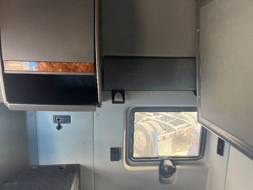 Sleeper Tractor-Heavy Duty Tractors-International-2020-LT625-El Paso-TX-778,796\n\t\tmiles-$ 28,000 - Image 19