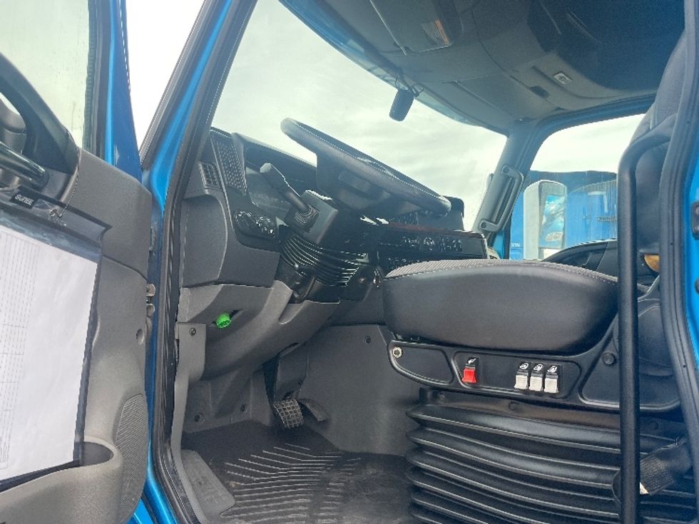 Sleeper Tractor-Heavy Duty Tractors-International-2020-LT625-El Paso-TX-778,796\n\t\tmiles-$ 28,000 - Image 9