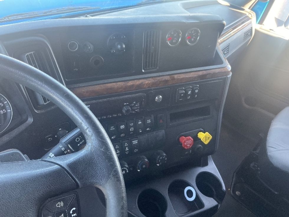 Sleeper Tractor-Heavy Duty Tractors-International-2020-LT625-El Paso-TX-779,582\n\t\tmiles-$ 28,000 - Image 10