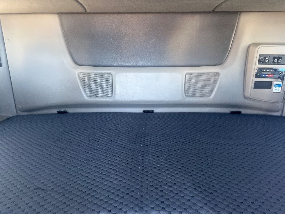 Sleeper Tractor-Heavy Duty Tractors-International-2020-LT625-El Paso-TX-779,582\n\t\tmiles-$ 28,000 - Image 16