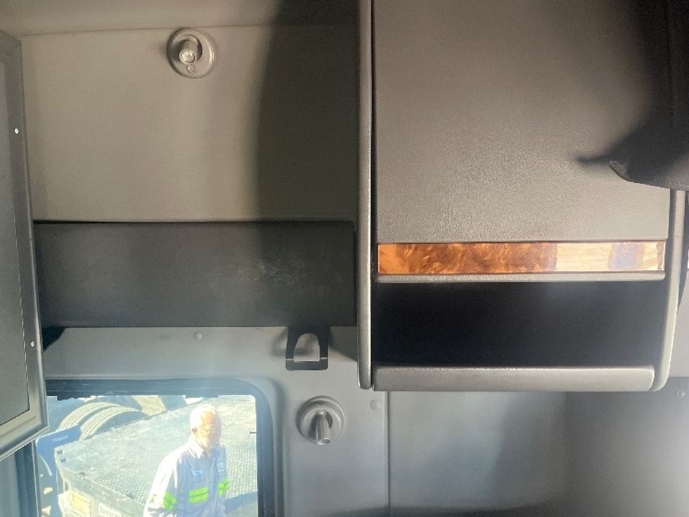 Sleeper Tractor-Heavy Duty Tractors-International-2020-LT625-El Paso-TX-779,582\n\t\tmiles-$ 28,000 - Image 18