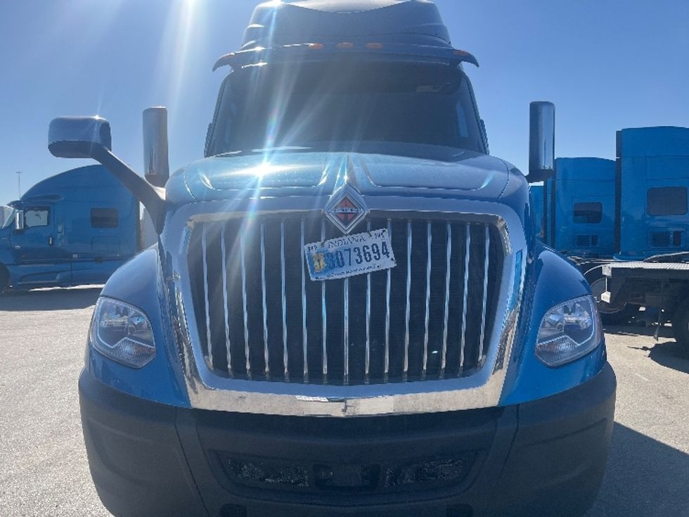 Sleeper Tractor-Heavy Duty Tractors-International-2020-LT625-El Paso-TX-779,582\n\t\tmiles-$ 28,000 - Image 2