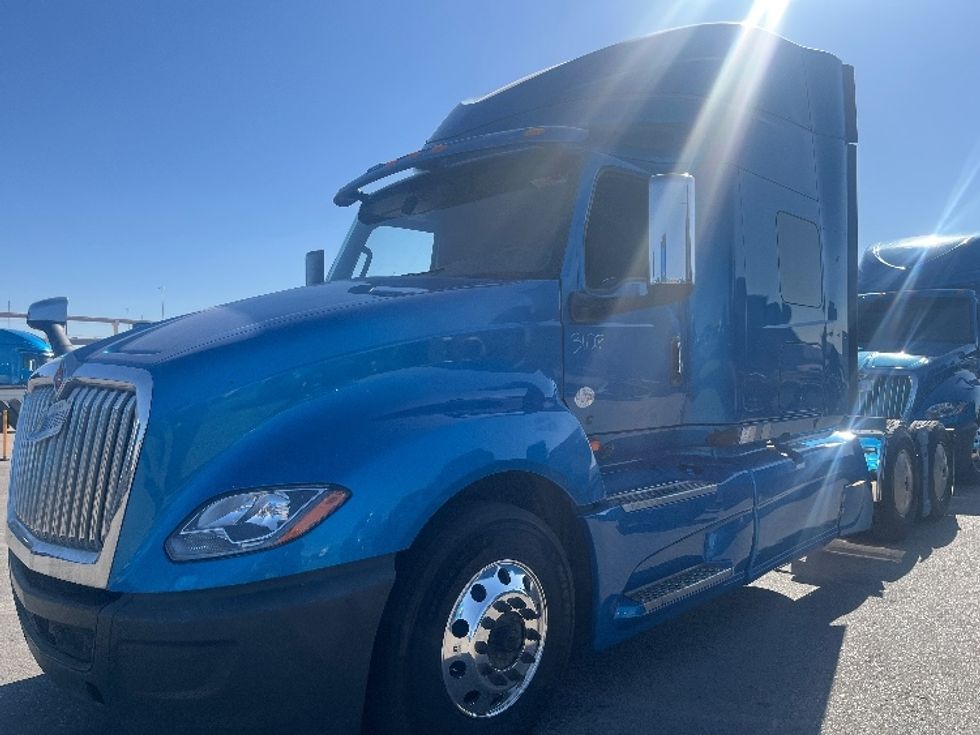 Sleeper Tractor-Heavy Duty Tractors-International-2020-LT625-El Paso-TX-779,582\n\t\tmiles-$ 28,000 - Image 3