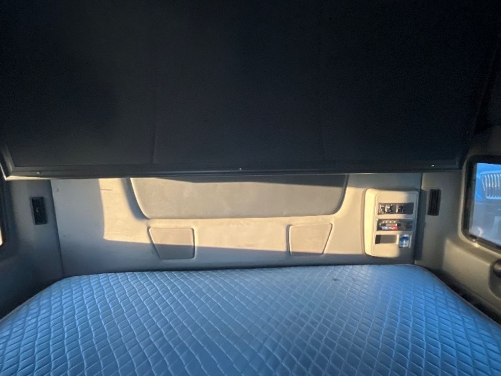 Sleeper Tractor-Heavy Duty Tractors-International-2020-LT625-El Paso-TX-779,907\n\t\tmiles-$ 28,000 - Image 16