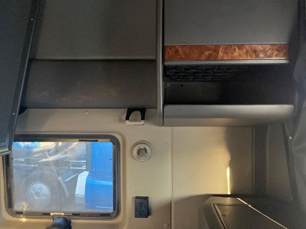 Sleeper Tractor-Heavy Duty Tractors-International-2020-LT625-El Paso-TX-779,907\n\t\tmiles-$ 28,000 - Image 18