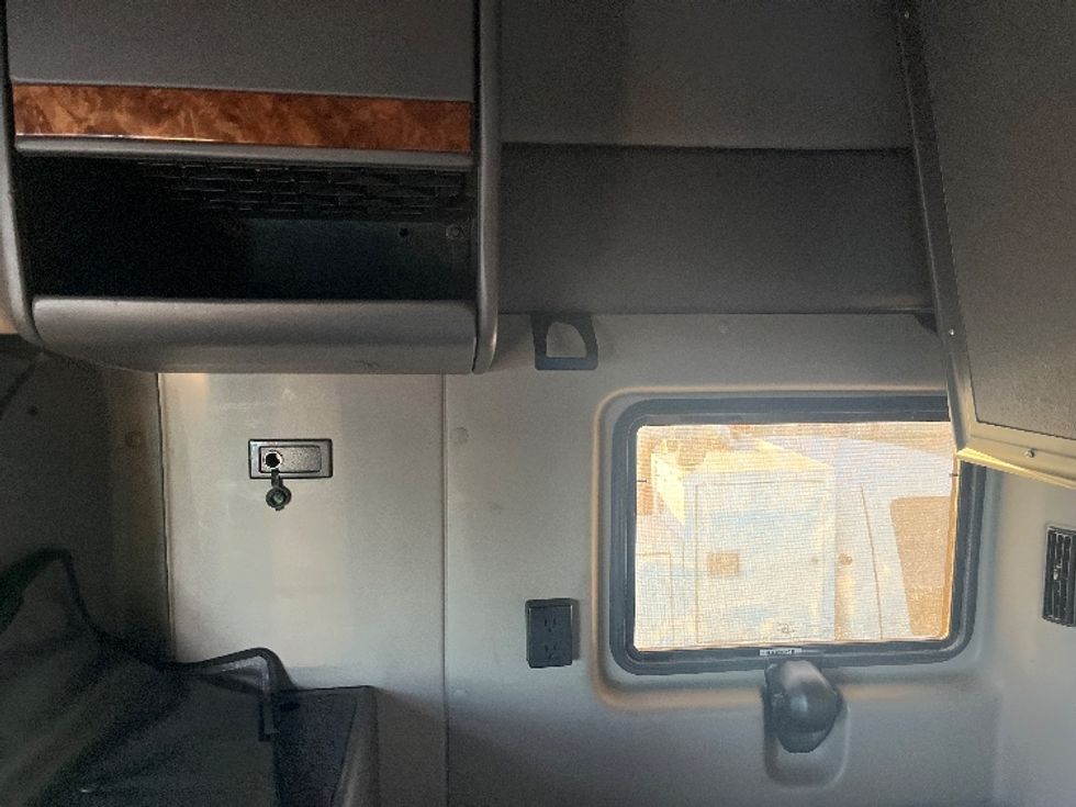 Sleeper Tractor-Heavy Duty Tractors-International-2020-LT625-El Paso-TX-779,907\n\t\tmiles-$ 28,000 - Image 19