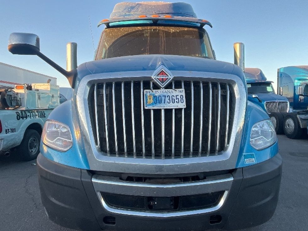 Sleeper Tractor-Heavy Duty Tractors-International-2020-LT625-El Paso-TX-779,907\n\t\tmiles-$ 28,000 - Image 2