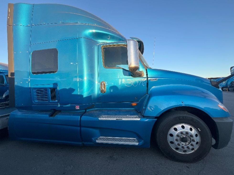 Sleeper Tractor-Heavy Duty Tractors-International-2020-LT625-El Paso-TX-779,907\n\t\tmiles-$ 28,000 - Image 8