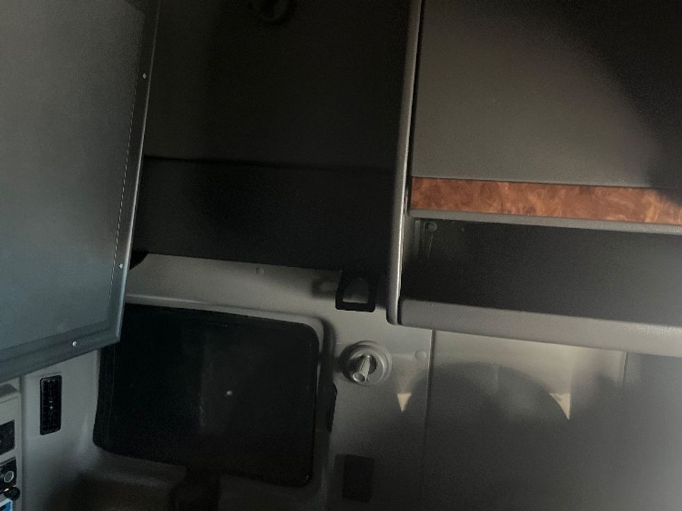 Sleeper Tractor-Heavy Duty Tractors-International-2020-LT625-El Paso-TX-780,140\n\t\tmiles-$ 28,000 - Image 18