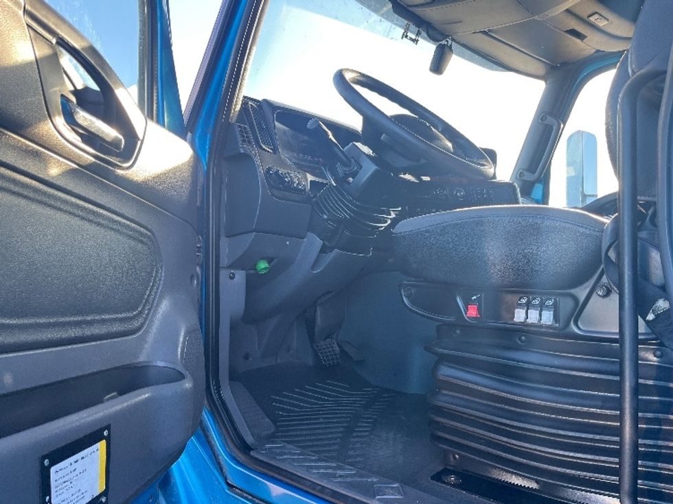 Sleeper Tractor-Heavy Duty Tractors-International-2020-LT625-El Paso-TX-780,140\n\t\tmiles-$ 28,000 - Image 9