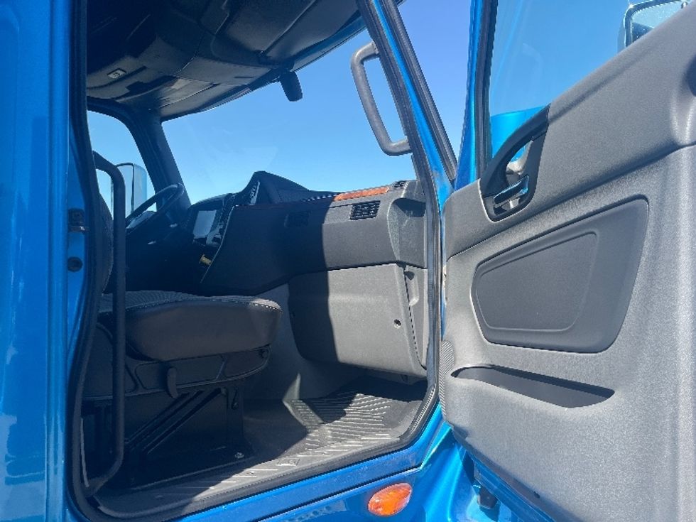 Sleeper Tractor-Heavy Duty Tractors-International-2020-LT625-El Paso-TX-780,148\n\t\tmiles-$ 28,000 - Image 13