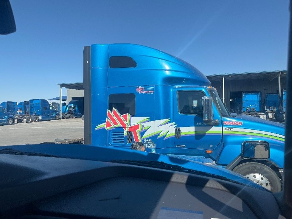 Sleeper Tractor-Heavy Duty Tractors-International-2020-LT625-El Paso-TX-780,148\n\t\tmiles-$ 28,000 - Image 14