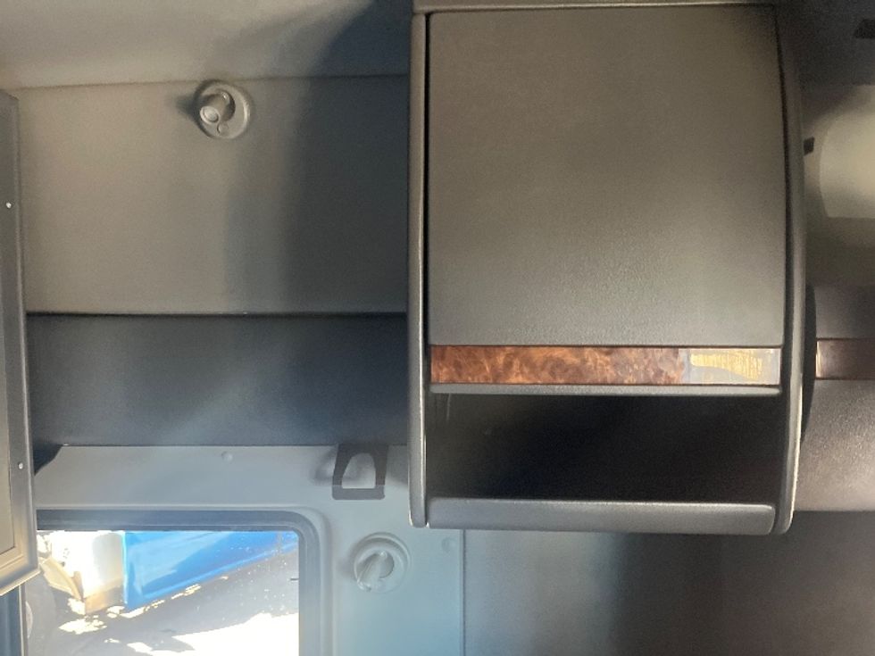 Sleeper Tractor-Heavy Duty Tractors-International-2020-LT625-El Paso-TX-780,148\n\t\tmiles-$ 28,000 - Image 18