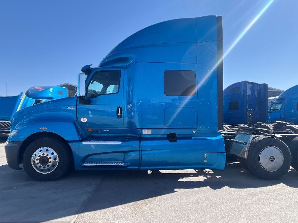 Sleeper Tractor-Heavy Duty Tractors-International-2020-LT625-El Paso-TX-780,148\n\t\tmiles-$ 28,000 - Image 4