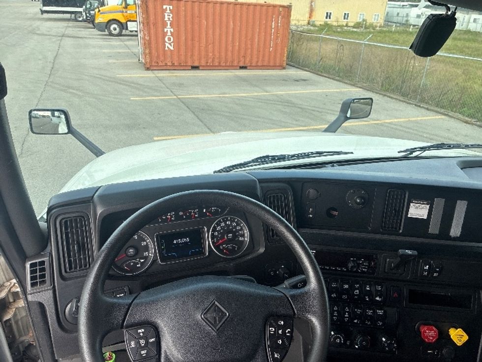 Sleeper Tractor-Heavy Duty Tractors-International-2020-LT625-Fort Wayne-IN-415,054\n\t\tmiles-$ 55,000 - Image 11