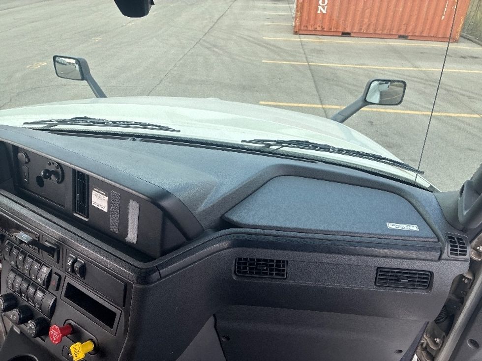 Sleeper Tractor-Heavy Duty Tractors-International-2020-LT625-Fort Wayne-IN-415,054\n\t\tmiles-$ 55,000 - Image 14