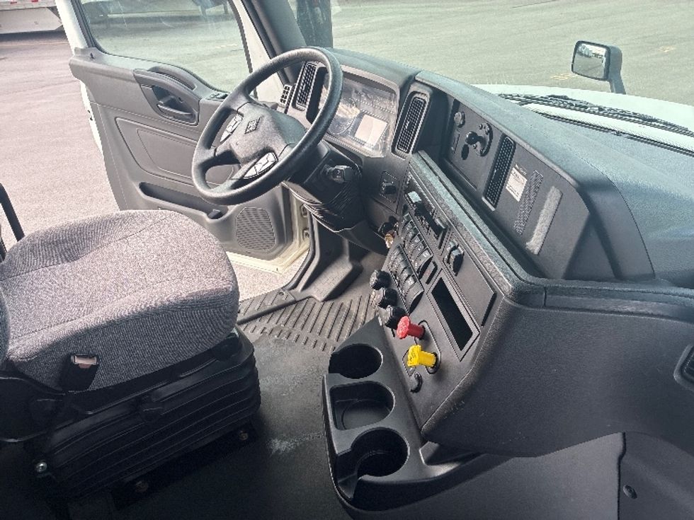 Sleeper Tractor-Heavy Duty Tractors-International-2020-LT625-Fort Wayne-IN-415,054\n\t\tmiles-$ 55,000 - Image 15