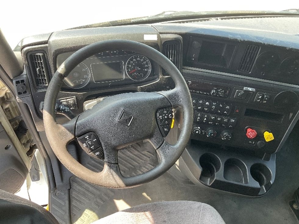 Sleeper Tractor-Heavy Duty Tractors-International-2020-LT625-Frederick-MD-565,216\n\t\tmiles-$ 43,500 - Image 11