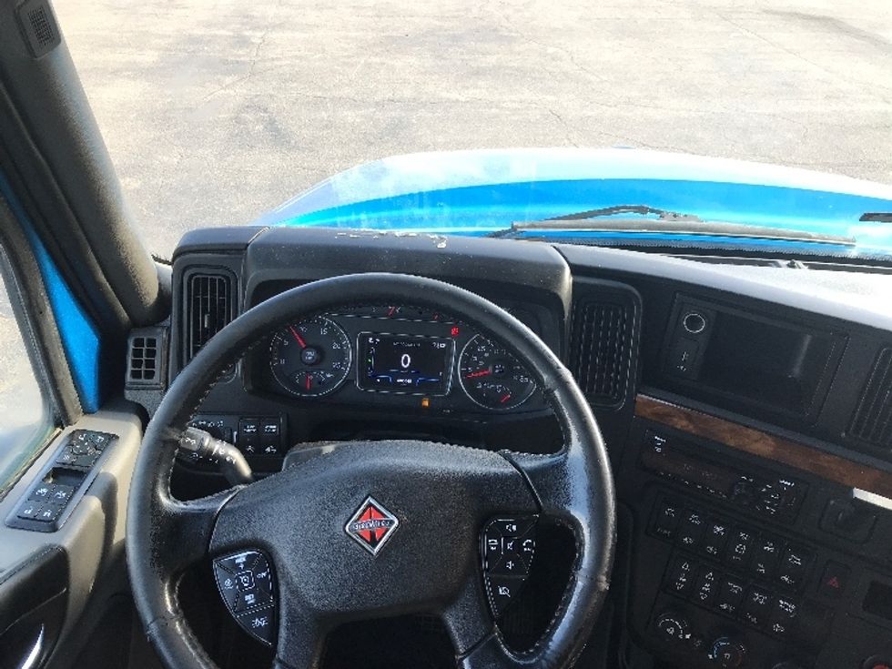 Sleeper Tractor-Heavy Duty Tractors-International-2020-LT625-Fredonia-NY-582,855\n\t\tmiles-$ 40,250 - Image 11