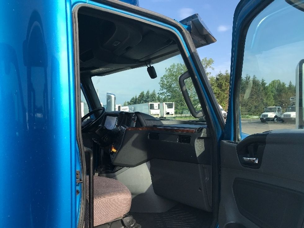 Sleeper Tractor-Heavy Duty Tractors-International-2020-LT625-Fredonia-NY-582,855\n\t\tmiles-$ 40,250 - Image 13
