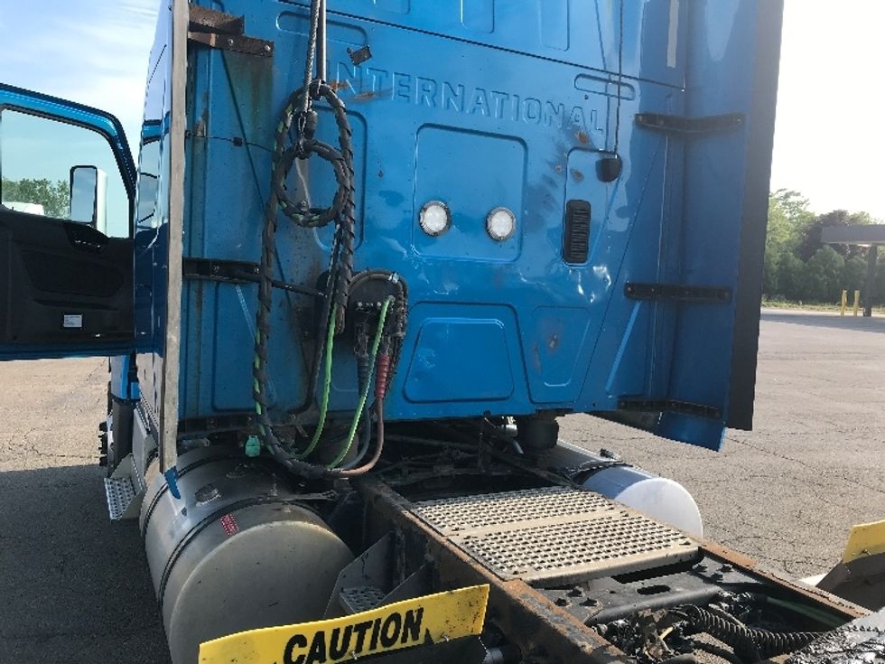 Sleeper Tractor-Heavy Duty Tractors-International-2020-LT625-Fredonia-NY-582,855\n\t\tmiles-$ 40,250 - Image 22