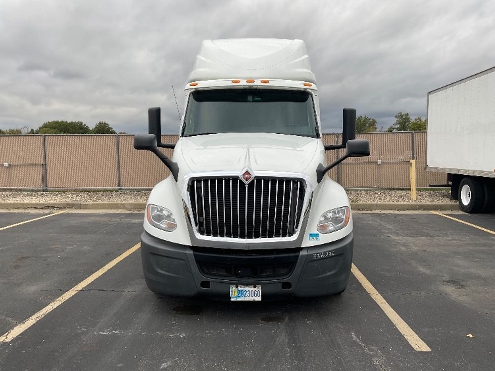Sleeper Tractor-Heavy Duty Tractors-International-2020-LT625-Gahanna-OH-427,149\n\t\tmiles-$ 48,750 - Image 2