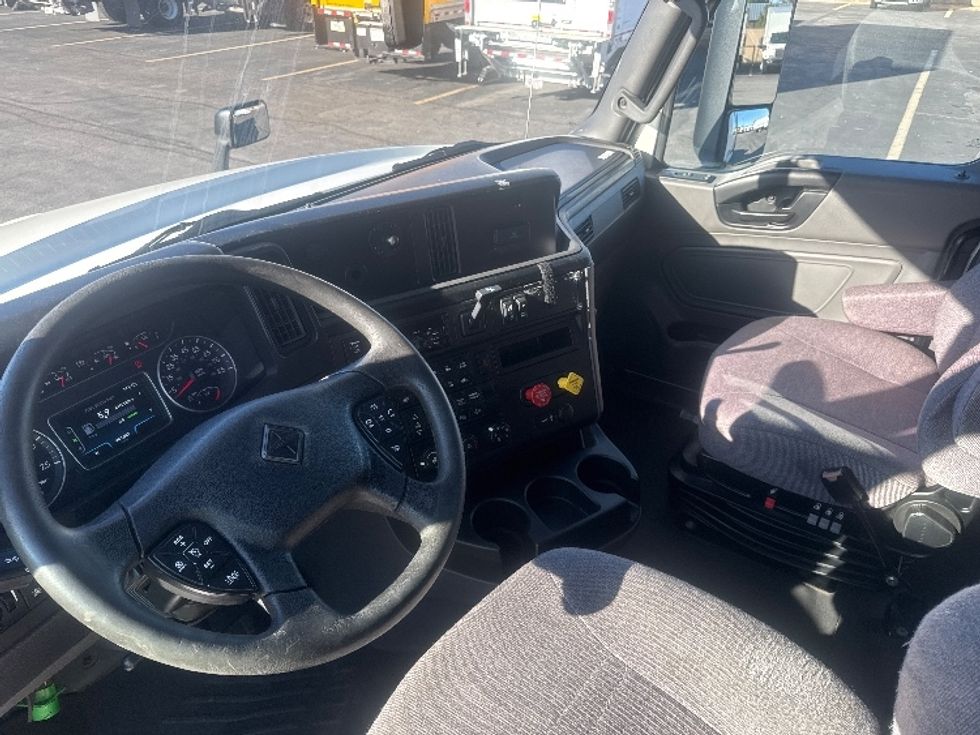 Sleeper Tractor-Heavy Duty Tractors-International-2020-LT625-Gahanna-OH-441,800\n\t\tmiles-$ 47,750 - Image 10