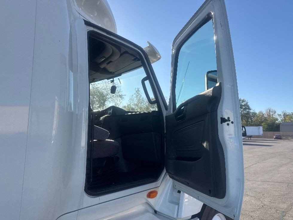 Sleeper Tractor-Heavy Duty Tractors-International-2020-LT625-Gahanna-OH-441,800\n\t\tmiles-$ 47,750 - Image 13