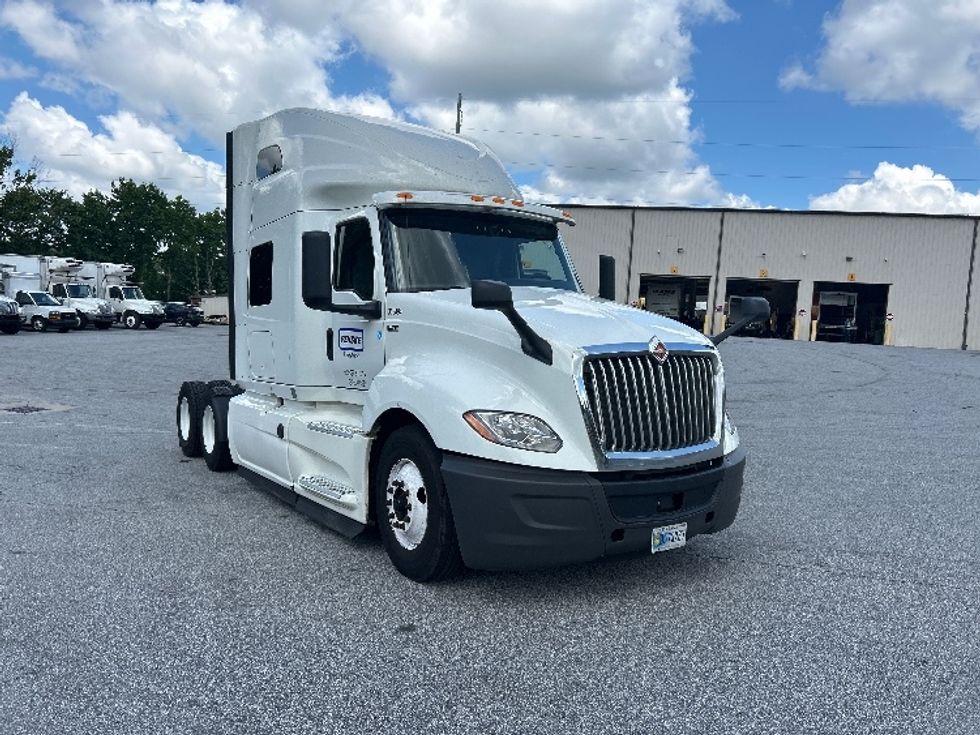 Sleeper Tractor-Heavy Duty Tractors-International-2020-LT625-Gainesville-GA-565,932\n\t\tmiles-$ 46,750 - Image 1