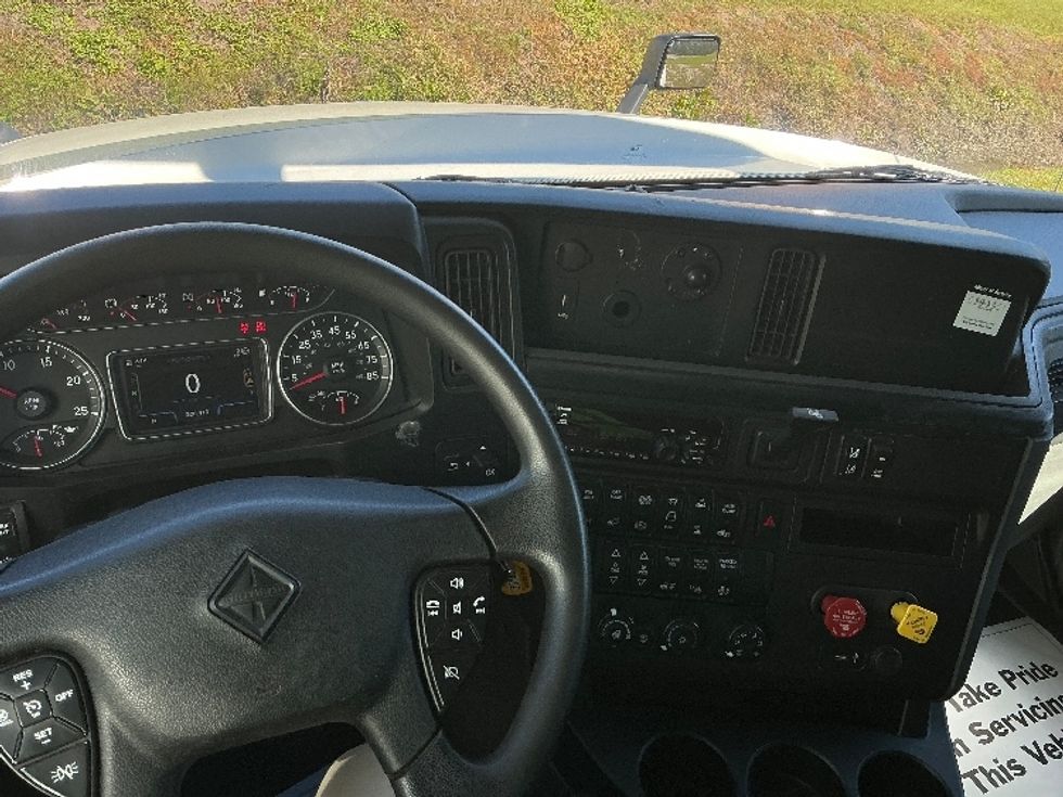 Sleeper Tractor-Heavy Duty Tractors-International-2020-LT625-Garden City-GA-520,413\n\t\tmiles-$ 44,000 - Image 11