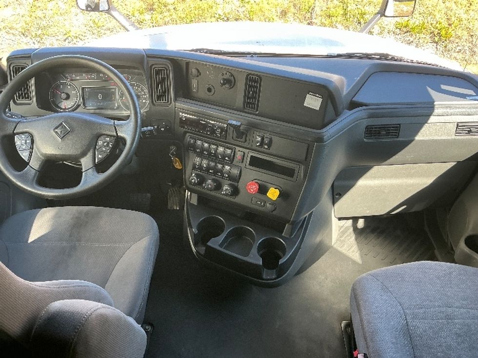 Sleeper Tractor-Heavy Duty Tractors-International-2020-LT625-Garden City-GA-520,413\n\t\tmiles-$ 44,000 - Image 12