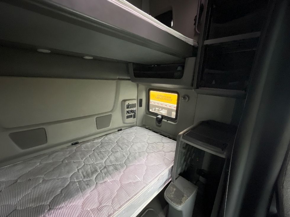 Sleeper Tractor-Heavy Duty Tractors-International-2020-LT625-Garden City-GA-573,031\n\t\tmiles-$ 36,250 - Image 18