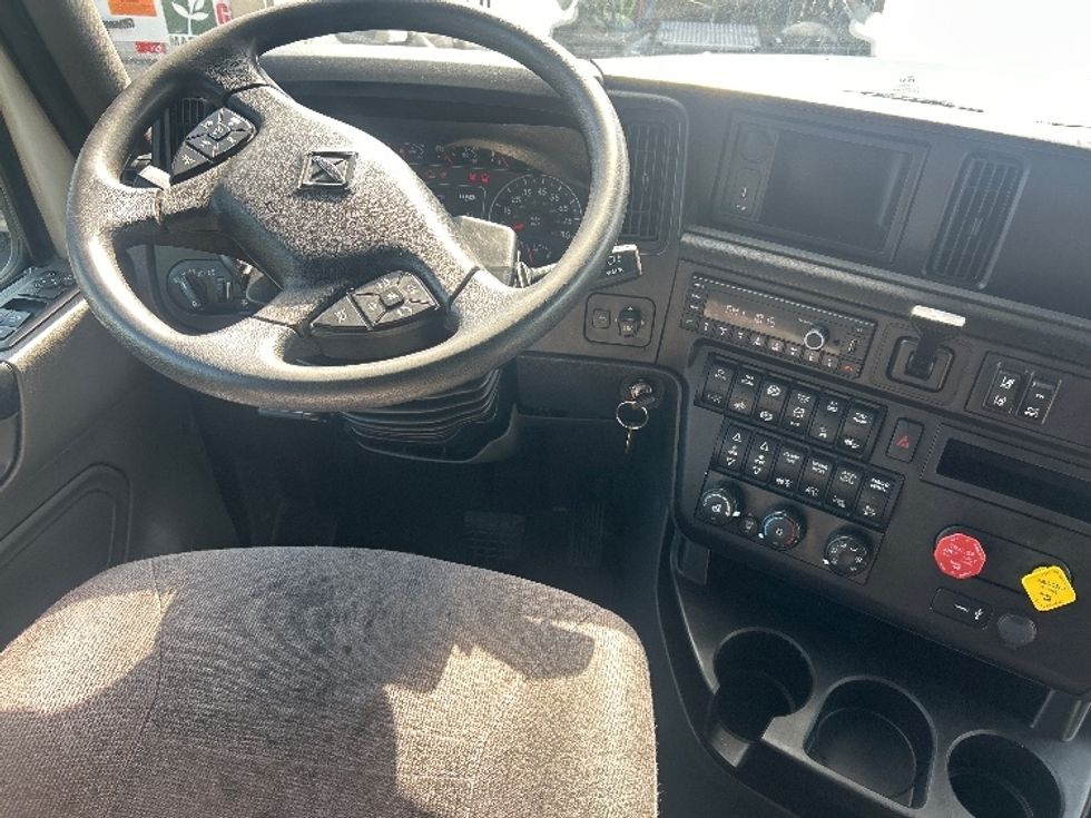 Sleeper Tractor-Heavy Duty Tractors-International-2020-LT625-Greensboro-NC-364,940\n\t\tmiles-$ 58,500 - Image 11