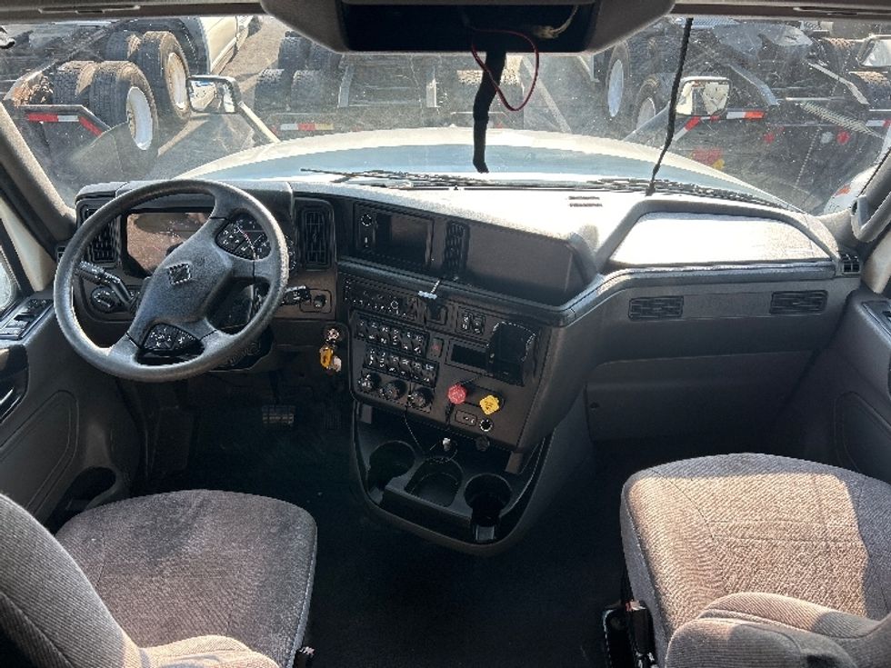 Sleeper Tractor-Heavy Duty Tractors-International-2020-LT625-Greensboro-NC-380,741\n\t\tmiles-$ 60,000 - Image 12