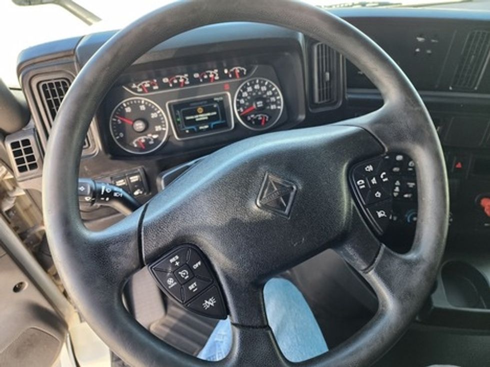 Sleeper Tractor-Heavy Duty Tractors-International-2020-LT625-Greensboro-NC-394,589\n\t\tmiles-$ 56,000 - Image 11