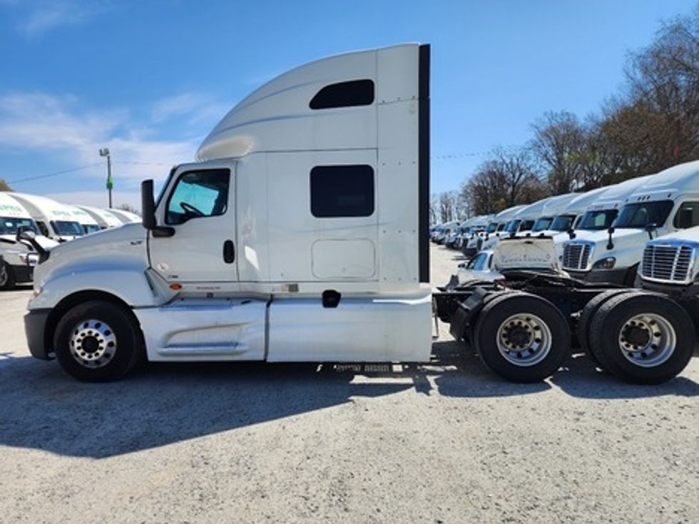 Sleeper Tractor-Heavy Duty Tractors-International-2020-LT625-Greensboro-NC-394,589\n\t\tmiles-$ 56,000 - Image 2