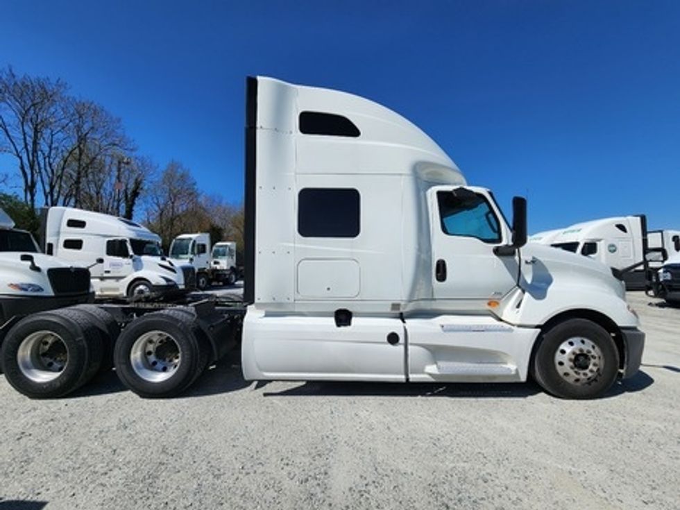 Sleeper Tractor-Heavy Duty Tractors-International-2020-LT625-Greensboro-NC-394,589\n\t\tmiles-$ 56,000 - Image 6